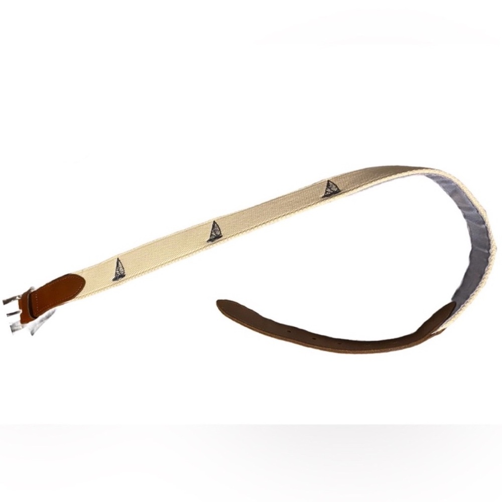 Vineyard Vines | White Belt with Blue Boats